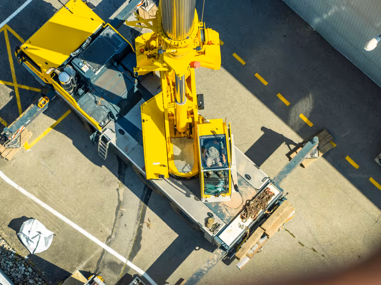 Crane-on-site